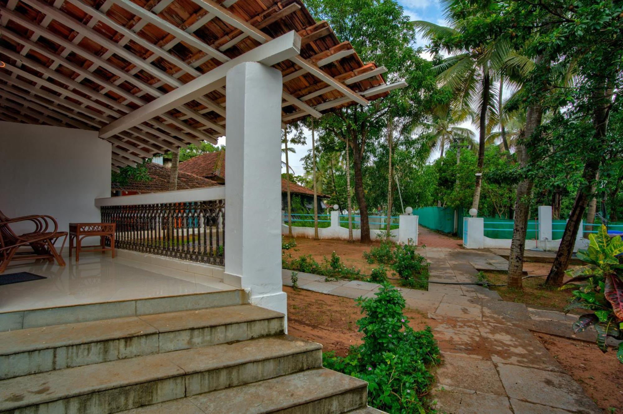 Papilio Beach Front Cottages-Tbv Baga Esterno foto