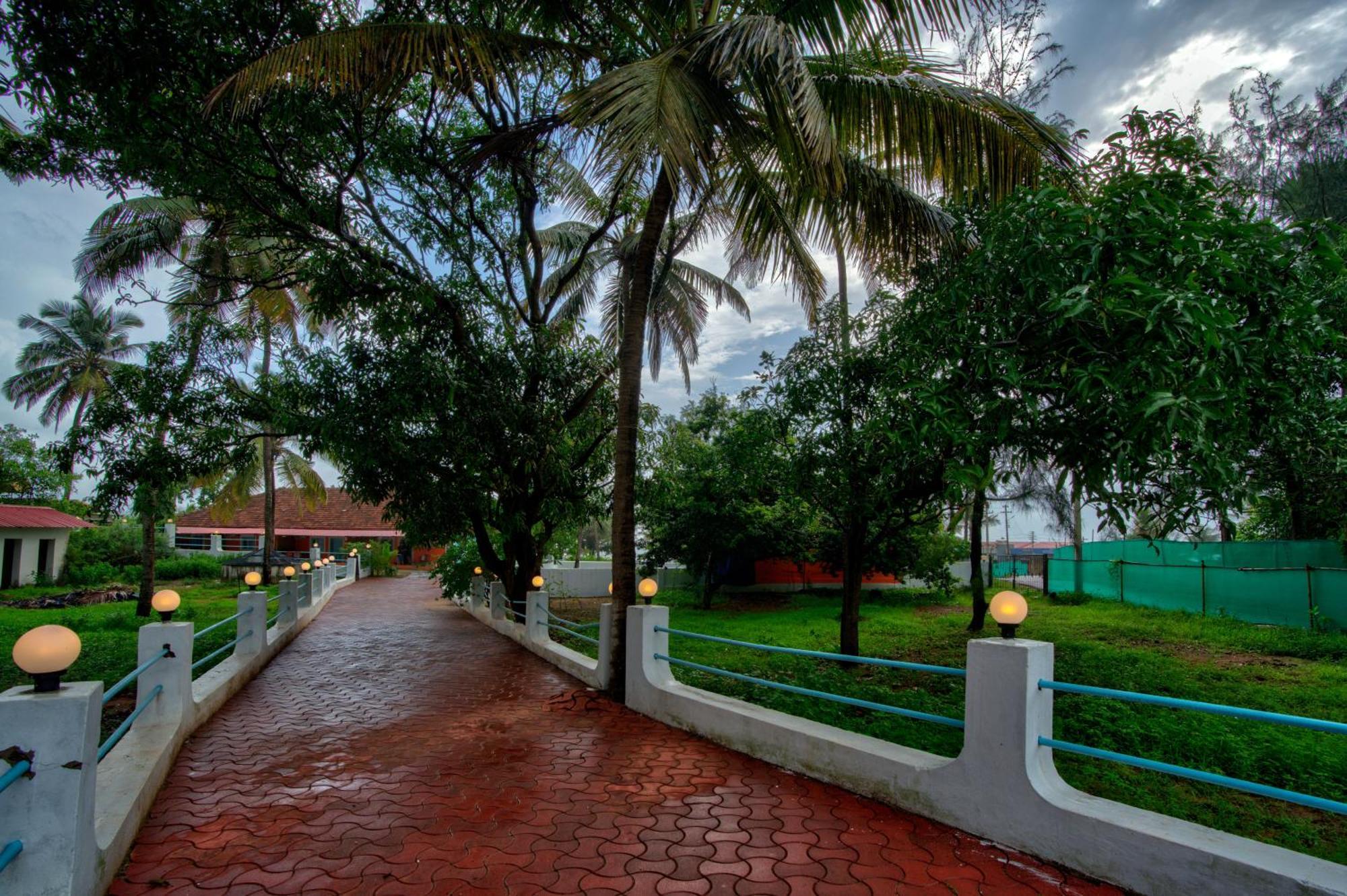 Papilio Beach Front Cottages-Tbv Baga Esterno foto